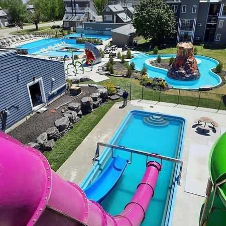 Condo Avec Parc Aquatique ! Beaupré Exterior foto